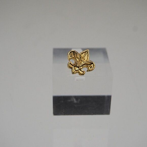 Boy Scouts of America BSA Rank Pin Tenderfoot Rank - Picture 2 of 4